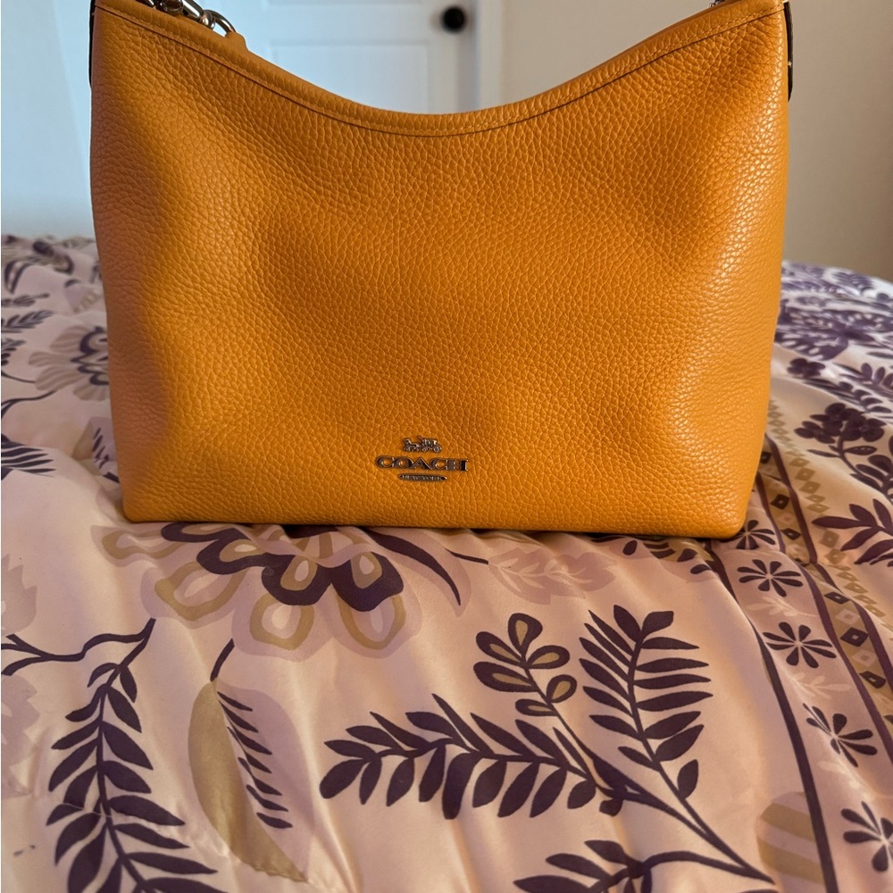 Coach Women's Mustard Yellow Leather Shoulder Bag
